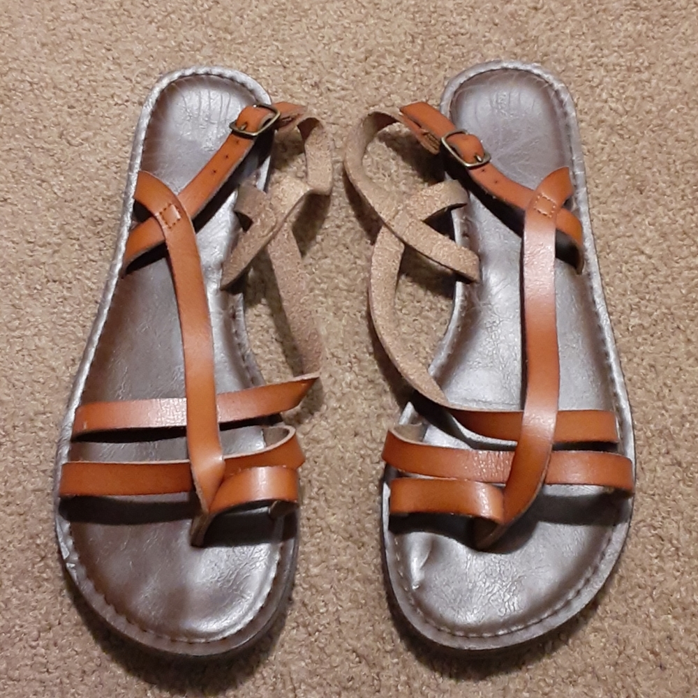 Womens strappy sandles